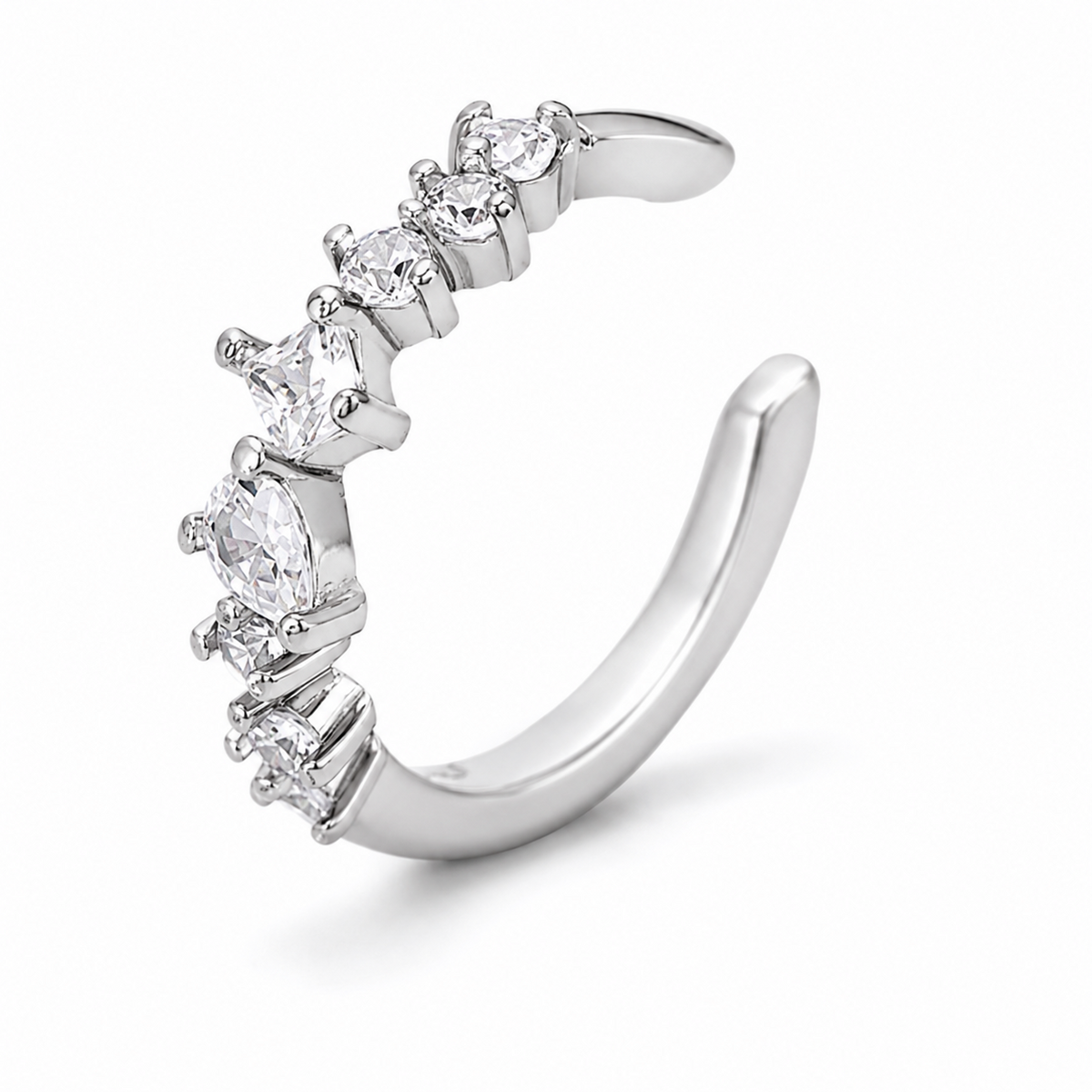 Ear cuff cristaux alternés argenté en argent 925, rythme de pierres irrégulier