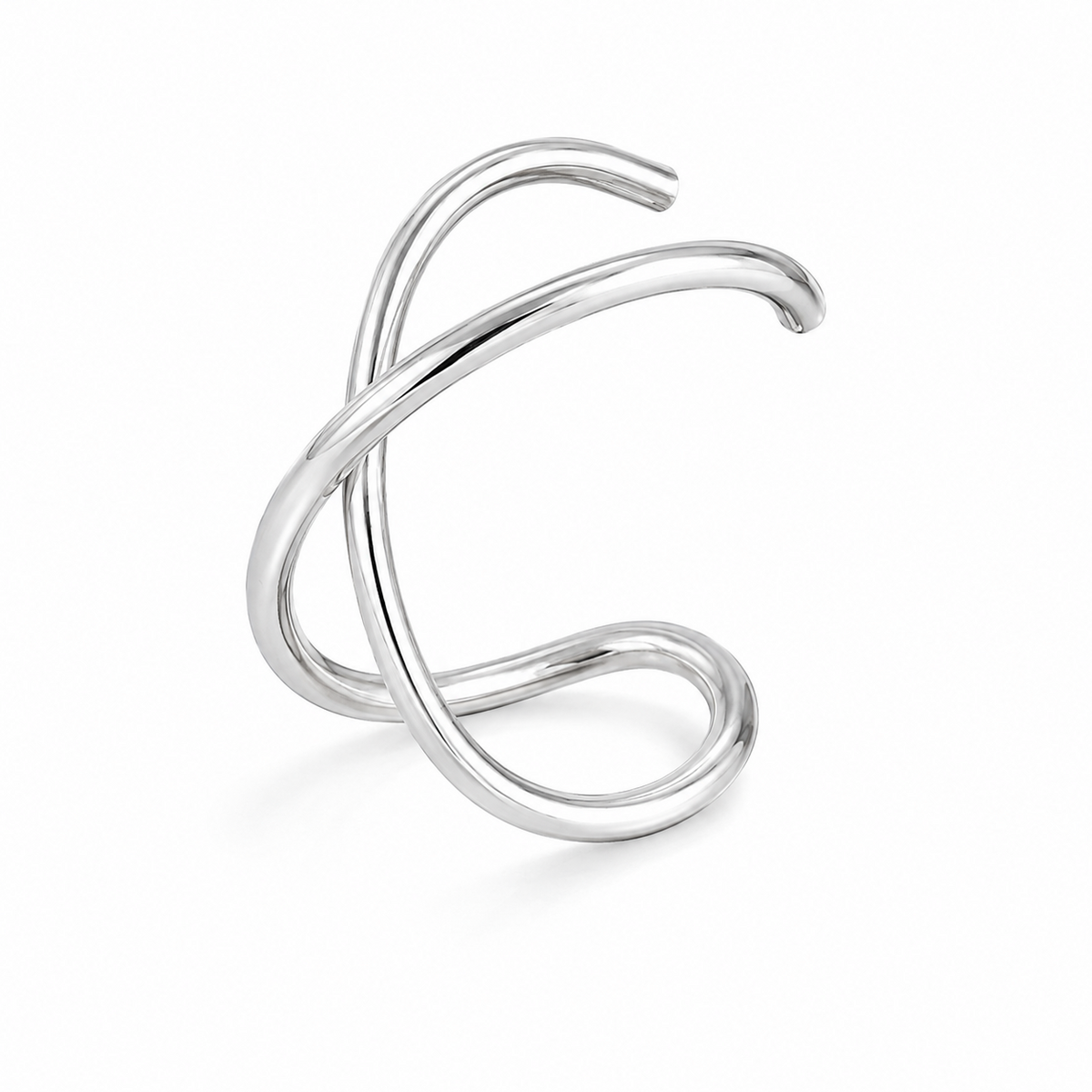 Ear cuff croisé minimaliste argenté, boucle souple et ligne aérienne