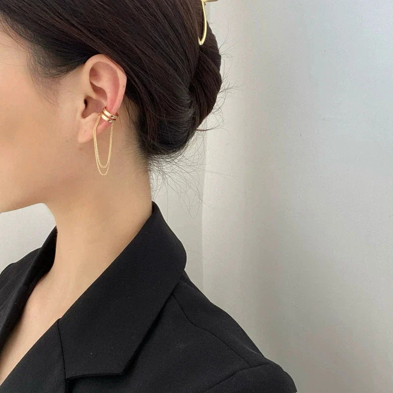 Vue détail ear cuff double chaîne pendante