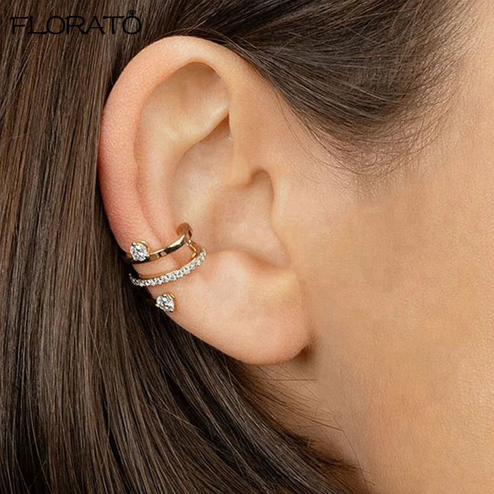 Vue détail ear cuff spirale pavée double solitaire